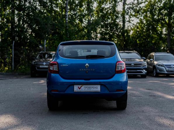 Renault Sandero II с пробегом 2015 года, цена 670 000 рублей, 137219 км, хэтчбек, Автокод Объявления