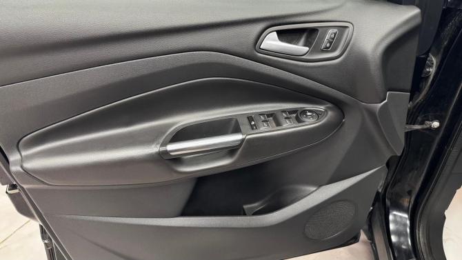 Ford Kuga II с пробегом 2013 года, цена 1 290 000 рублей, 118051 км, внедорожник, Автокод Объявления