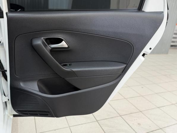 Volkswagen Polo V Рестайлинг с пробегом 2018 года, цена 1 158 000 рублей, 193728 км, седан, Автокод Объявления
