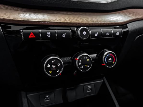 Lada (ВАЗ) Vesta I Рестайлинг (NG) с пробегом 2026 года, цена 1 999 000 рублей, 501 км, седан, Автокод Объявления