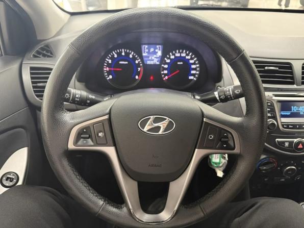 Hyundai Solaris I Рестайлинг с пробегом 2014 года, цена 699 000 рублей, 353350 км, седан, Автокод Объявления