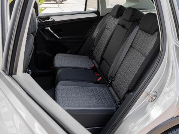 Volkswagen Tiguan II Рестайлинг с пробегом 2021 года, цена 2 745 000 рублей, 34798 км, внедорожник, Автокод Объявления