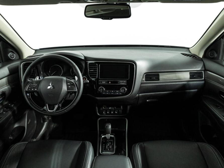 Mitsubishi Outlander III Рестайлинг 3 Санкт-Петербург  - изображение 13