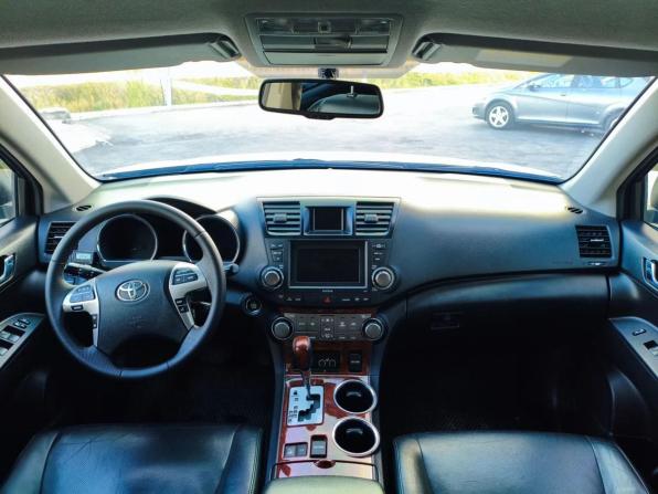 Toyota Highlander II (XU40) Рестайлинг с пробегом 2012 года, цена 1 945 000 рублей, 247036 км, внедорожник, Автокод Объявления