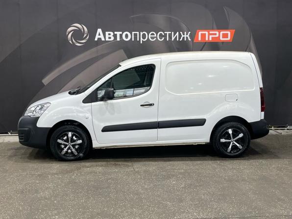 Peugeot Partner II Рестайлинг 2 с пробегом 2017 года, цена 990 000 рублей, 172080 км, фургон, Автокод Объявления