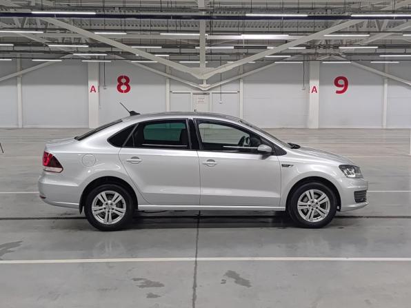 Volkswagen Polo V Рестайлинг с пробегом 2019 года, цена 1 399 000 рублей, 124700 км, седан, Автокод Объявления