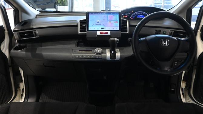 Honda Freed I Рестайлинг с пробегом 2012 года, цена 1 025 000 рублей, 156380 км, компактвэн, Автокод Объявления