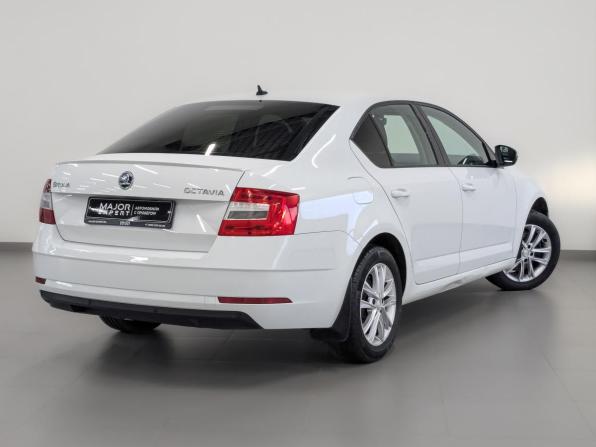 Skoda Octavia III (A7) Рестайлинг с пробегом 2019 года, цена 1 599 000 рублей, 126000 км, лифтбек, Автокод Объявления