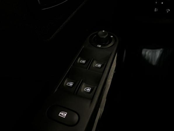 Renault Kaptur I с пробегом 2017 года, цена 1 389 900 рублей, 160555 км, внедорожник, Автокод Объявления