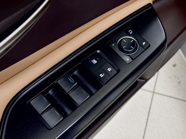 Lexus ES VII с пробегом 2020 года, цена 4 378 000 рублей, 56681 км, седан, Автокод Объявления