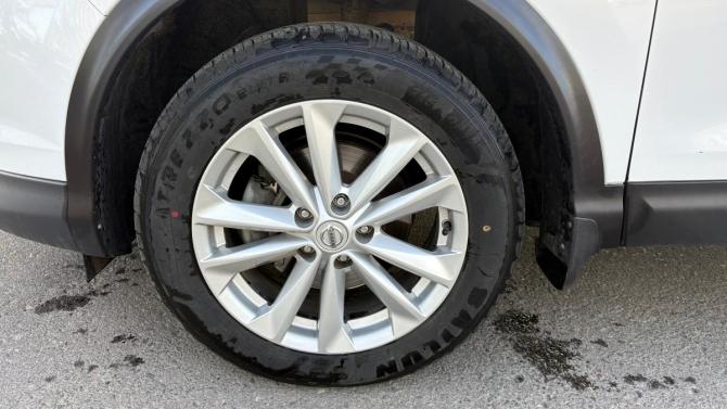 Nissan Qashqai II с пробегом 2017 года, цена 1 635 000 рублей, 200284 км, внедорожник, Автокод Объявления