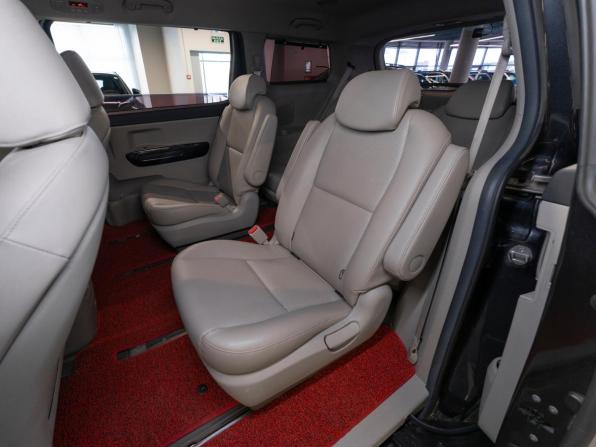 Kia Carnival III с пробегом 2018 года, цена 2 950 000 рублей, 129128 км, минивэн, Автокод Объявления