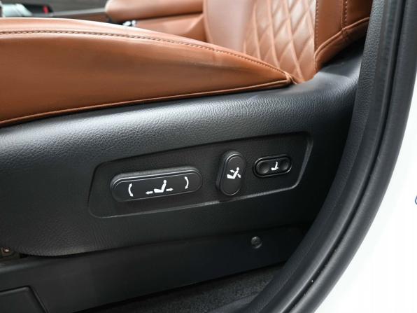Kia Mohave I Рестайлинг 2 с пробегом 2023 года, цена 5 690 000 рублей, 50200 км, внедорожник, Автокод Объявления