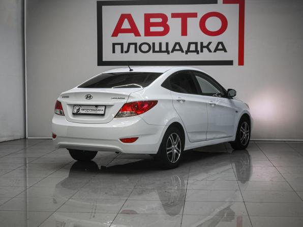 Hyundai Solaris I с пробегом 2013 года, цена 899 000 рублей, 180000 км, хэтчбек, Автокод Объявления