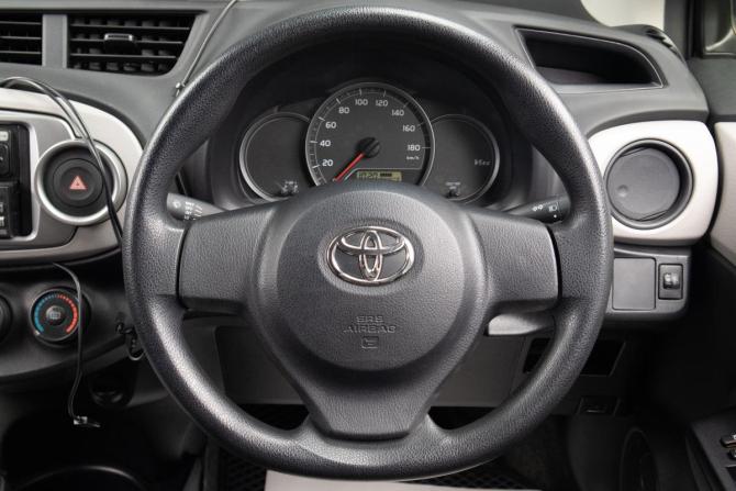 Toyota Vitz III (XP130) с пробегом 2013 года, цена 1 079 000 рублей, 54224 км, хэтчбек, Автокод Объявления