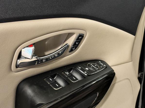 Kia Carnival III с пробегом 2019 года, цена 2 635 000 рублей, 194493 км, минивэн, Автокод Объявления