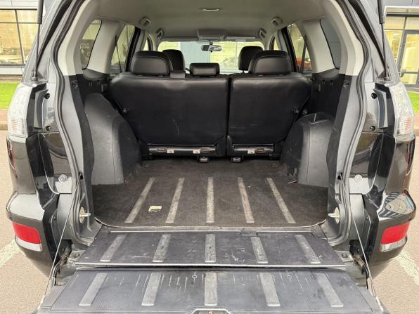 Mitsubishi Outlander II Рестайлинг с пробегом 2009 года, цена 929 000 рублей, 299002 км, внедорожник, Автокод Объявления