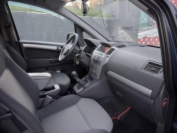 Opel Zafira B Рестайлинг с пробегом 2012 года, цена 875 000 рублей, 179113 км, компактвэн, Автокод Объявления
