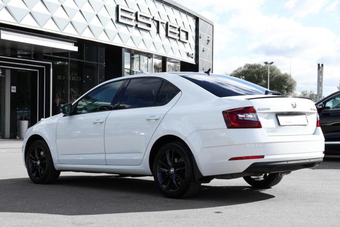 Skoda Octavia III (A7) Рестайлинг с пробегом 2017 года, цена 2 099 000 рублей, 133026 км, лифтбек, Автокод Объявления