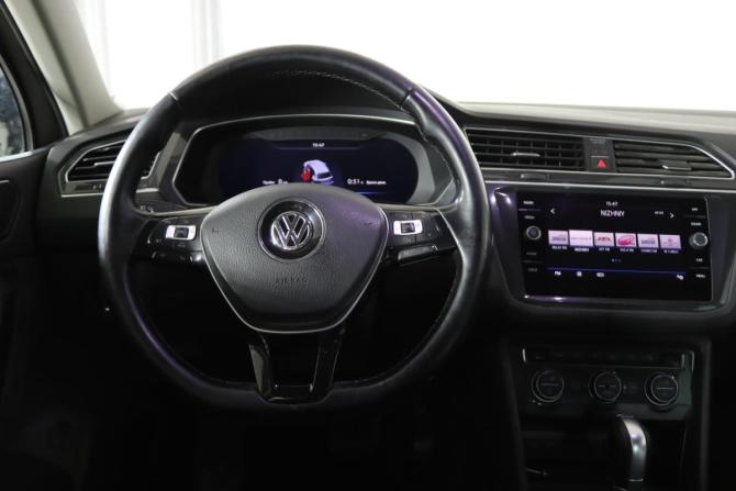 Volkswagen Tiguan II с пробегом 2017 года, цена 2 469 990 рублей, 115337 км, внедорожник, Автокод Объявления