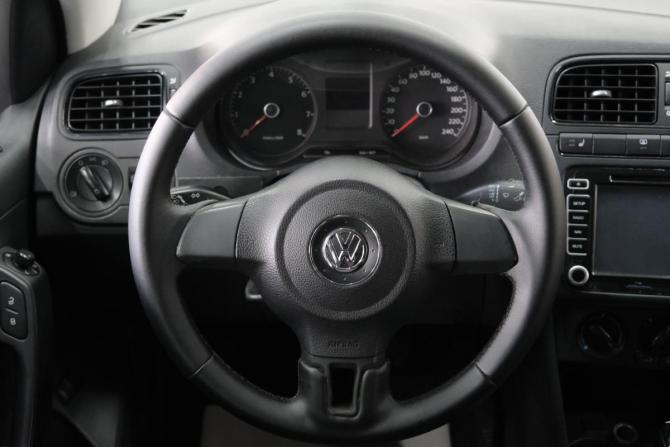 Volkswagen Polo V с пробегом 2011 года, цена 659 000 рублей, 241000 км, седан, Автокод Объявления