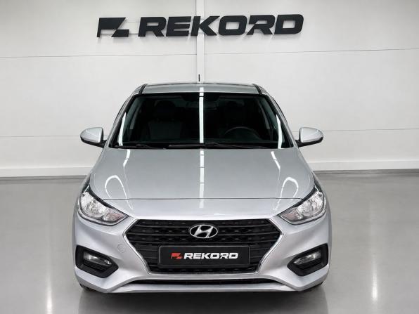 Hyundai Solaris II с пробегом 2019 года, цена 1 079 000 рублей, 140941 км, седан, Автокод Объявления