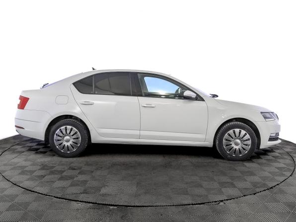 Skoda Octavia III (A7) Рестайлинг с пробегом 2020 года, цена 1 675 000 рублей, 130091 км, лифтбек, Автокод Объявления