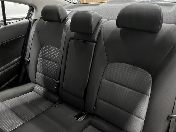 Kia Cerato III Рестайлинг (Classic) с пробегом 2017 года, цена 1 295 000 рублей, 179242 км, седан, Автокод Объявления