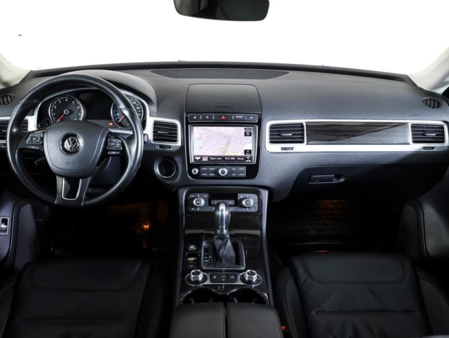 Volkswagen Touareg II Рестайлинг Москва  - изображение 13