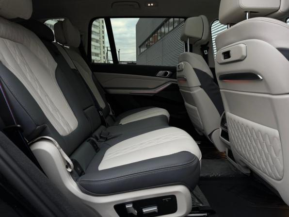 BMW X7 I (G07) Рестайлинг с пробегом 2023 года, цена 18 490 000 рублей, 6883 км, внедорожник, Автокод Объявления