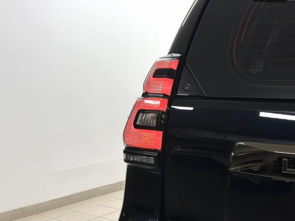 Toyota Land Cruiser Prado 150 Series Рестайлинг 3 с пробегом 2021 года, цена 6 898 000 рублей, 99588 км, внедорожник, Автокод Объявления