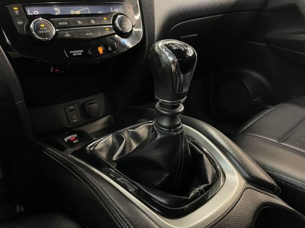 Nissan Qashqai II с пробегом 2017 года, цена 1 580 000 рублей, 189257 км, внедорожник, Автокод Объявления