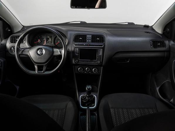 Volkswagen Polo V Рестайлинг с пробегом 2016 года, цена 829 000 рублей, 134538 км, седан, Автокод Объявления