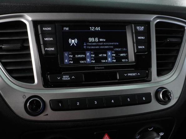 Hyundai Solaris II Рестайлинг с пробегом 2021 года, цена 1 715 000 рублей, 38176 км, седан, Автокод Объявления