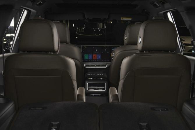 Новый Li Auto (Lixiang) L9 I Рестайлинг 2025 года, цена 12 049 000 рублей, внедорожник, Автокод Объявления