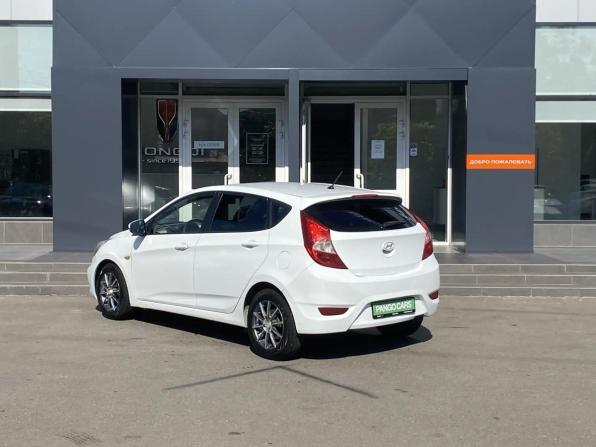 Hyundai Solaris I с пробегом 2014 года, цена 735 000 рублей, 157400 км, хэтчбек, Автокод Объявления