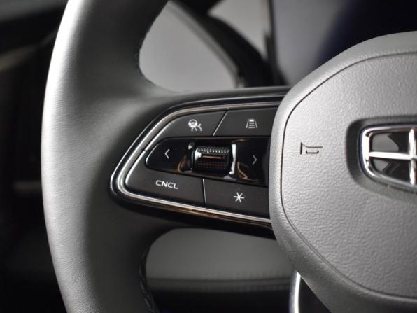 Geely Monjaro I с пробегом 2025 года, цена 4 232 900 рублей, 1849 км, внедорожник, Автокод Объявления
