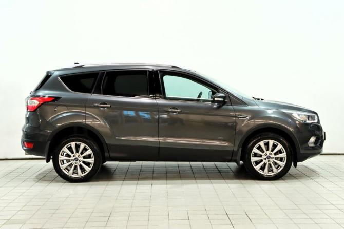 Ford Kuga II Рестайлинг с пробегом 2018 года, цена 1 749 000 рублей, 82635 км, внедорожник, Автокод Объявления
