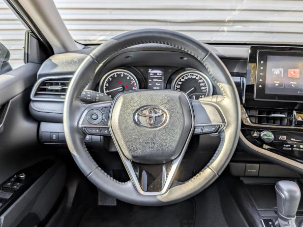 Toyota Camry VIII (XV70) Рестайлинг с пробегом 2023 года, цена 3 850 000 рублей, 10719 км, седан, Автокод Объявления