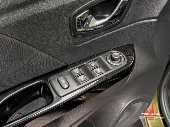Renault Kaptur I с пробегом 2016 года, цена 1 638 000 рублей, 93000 км, внедорожник, Автокод Объявления