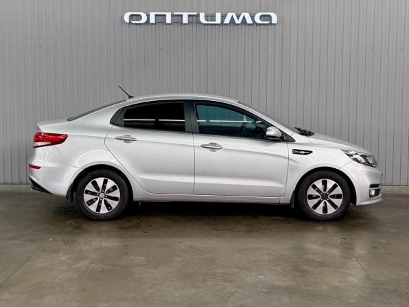 Kia Rio III Рестайлинг с пробегом 2015 года, цена 897 000 рублей, 111664 км, седан, Автокод Объявления