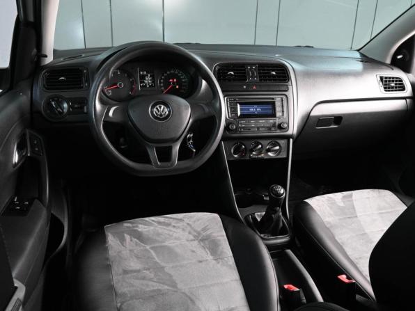 Volkswagen Polo V Рестайлинг с пробегом 2015 года, цена 1 179 000 рублей, 75678 км, седан, Автокод Объявления