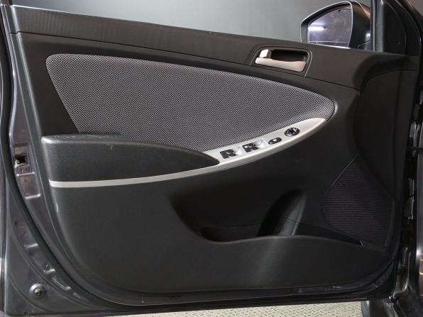 Hyundai Solaris I с пробегом 2013 года, цена 755 000 рублей, 147544 км, хэтчбек, Автокод Объявления