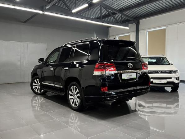 Toyota Land Cruiser 200 Series Рестайлинг 2 с пробегом 2016 года, цена 4 495 000 рублей, 366545 км, внедорожник, Автокод Объявления
