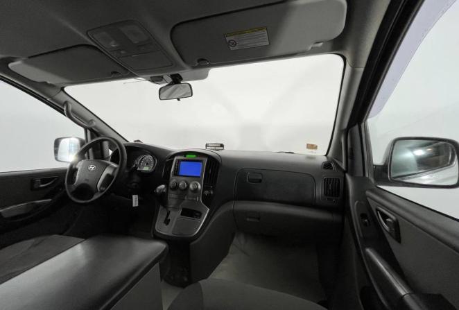 Hyundai H-1 II с пробегом 2014 года, цена 1 650 000 рублей, 217252 км, минивэн, Автокод Объявления