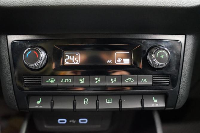 Skoda Rapid II с пробегом 2021 года, цена 1 825 000 рублей, 55300 км, лифтбек, Автокод Объявления