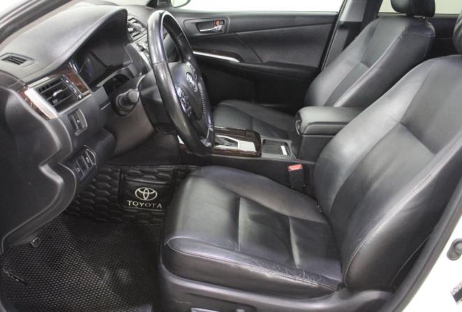Toyota Camry VII (XV50) Рестайлинг с пробегом 2016 года, цена 1 900 000 рублей, 120000 км, седан, Автокод Объявления