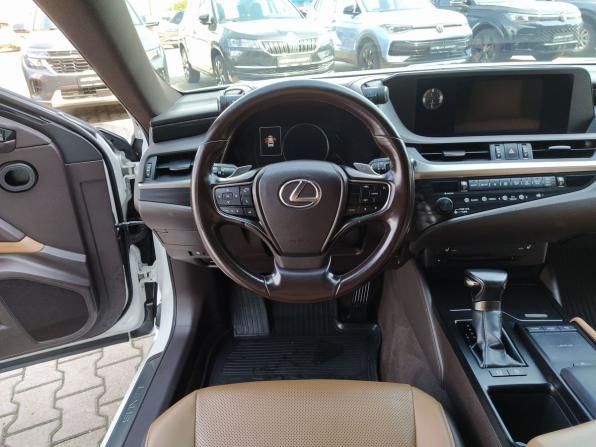 Lexus ES VII с пробегом 2019 года, цена 3 899 000 рублей, 126000 км, седан, Автокод Объявления