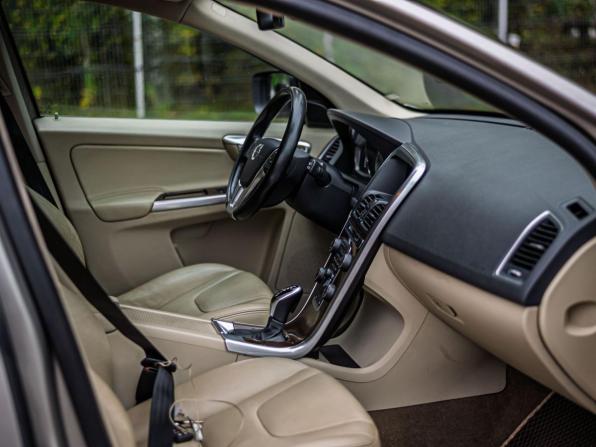 Volvo XC60 I Рестайлинг с пробегом 2013 года, цена 1 475 000 рублей, 256389 км, внедорожник, Автокод Объявления
