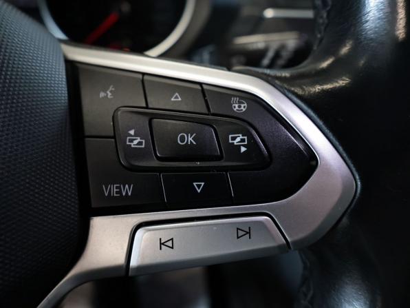 Volkswagen Tiguan II Рестайлинг с пробегом 2021 года, цена 2 230 000 рублей, 129490 км, внедорожник, Автокод Объявления